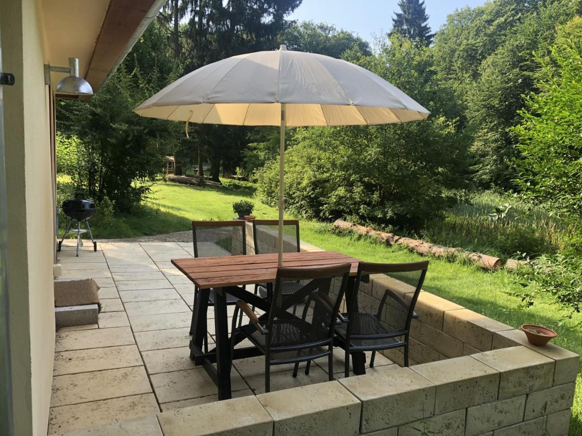 Bungalows Am Waldessaum Bei Hohenzieritz Luaran gambar
