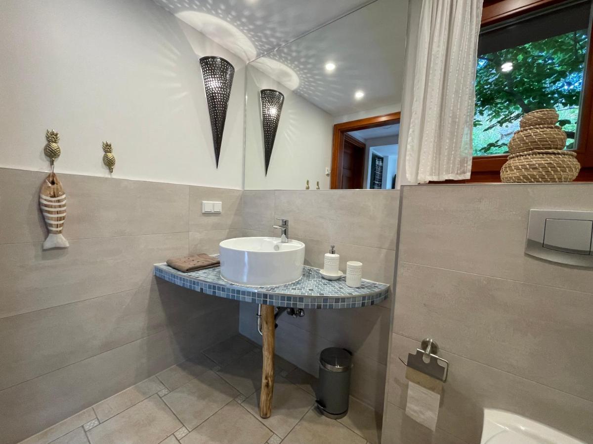 Bungalows Am Waldessaum Bei Hohenzieritz Luaran gambar
