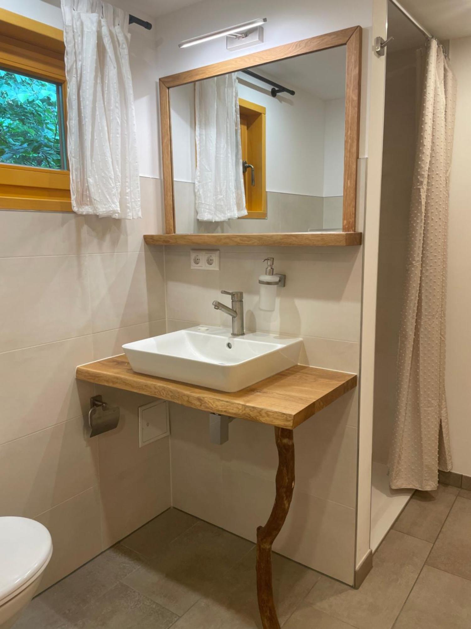 Bungalows Am Waldessaum Bei Hohenzieritz Luaran gambar