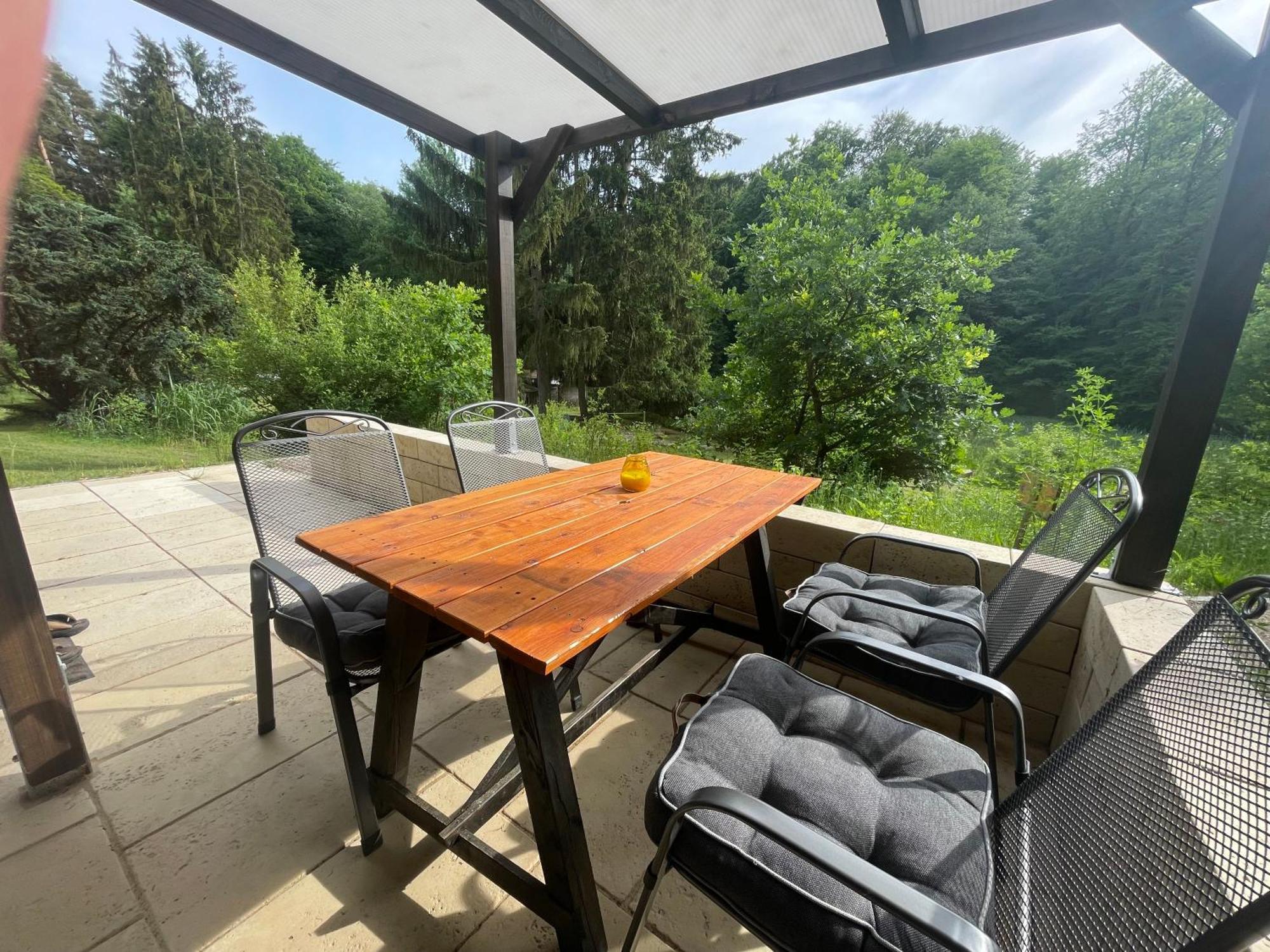 Bungalows Am Waldessaum Bei Hohenzieritz Luaran gambar